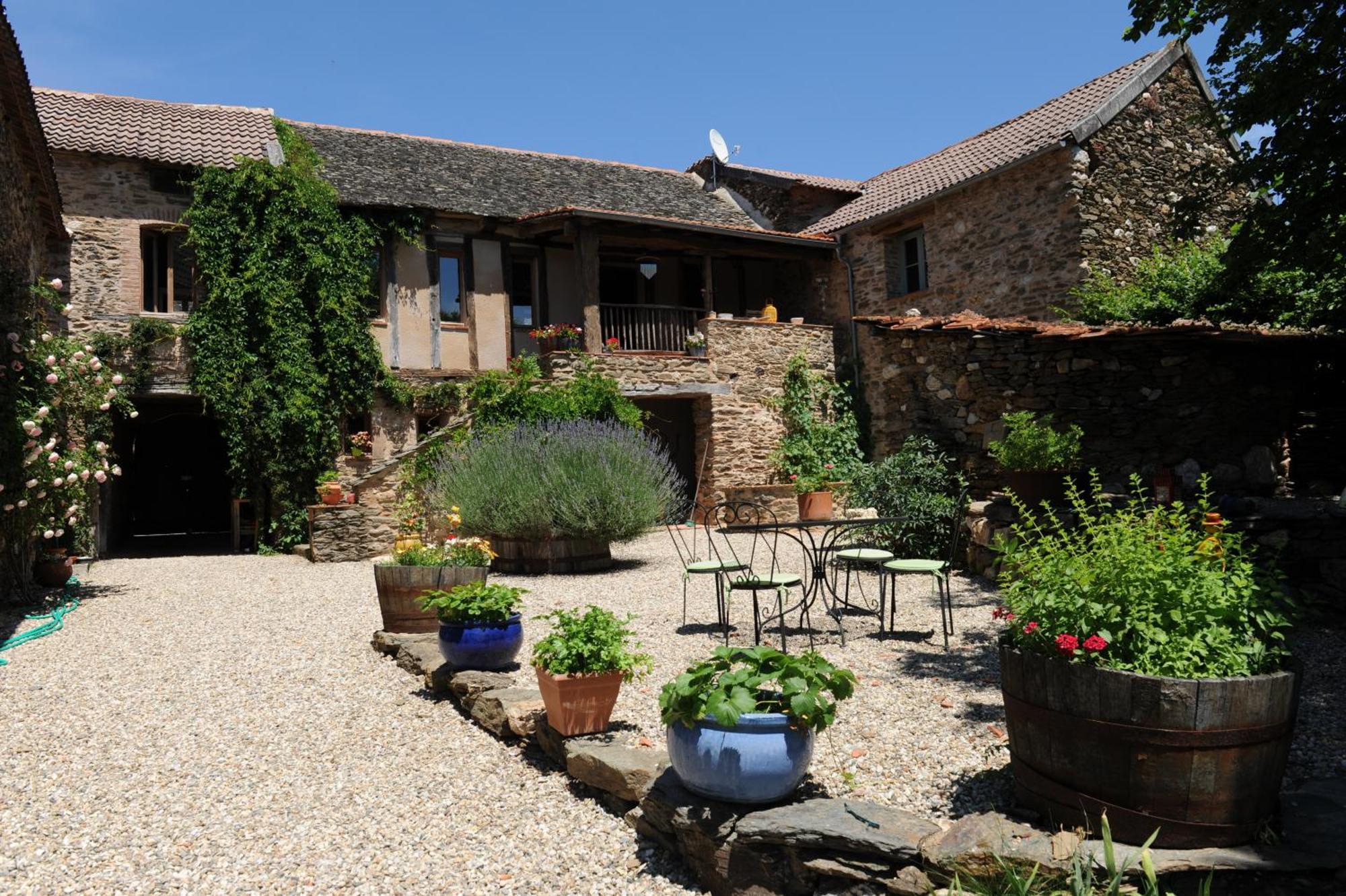 Chambres D'Hotes Le Puits D'Amour Mirandol-Bourgnounac ภายนอก รูปภาพ