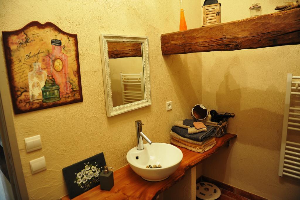 Chambres D'Hotes Le Puits D'Amour Mirandol-Bourgnounac ภายนอก รูปภาพ