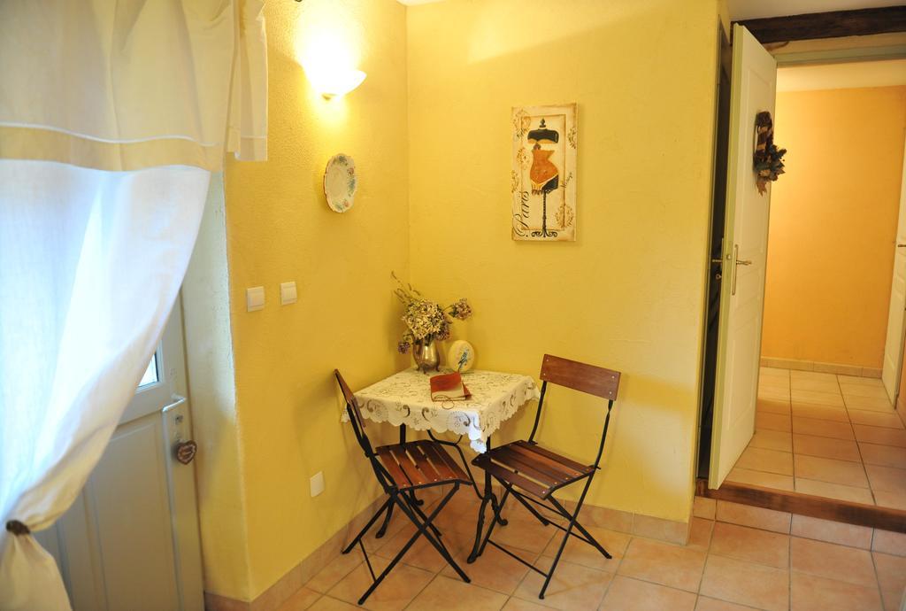 Chambres D'Hotes Le Puits D'Amour Mirandol-Bourgnounac ภายนอก รูปภาพ